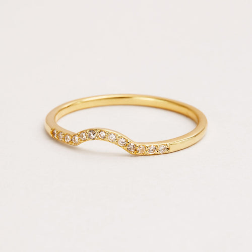 Endless Light Ring by By Charlotte - Gold - Close Up